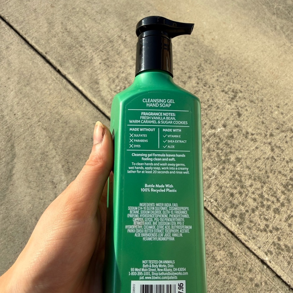 Bath & Body Works Vanilla Bean Noel Hand Soap - Green - Picture 2 of 2